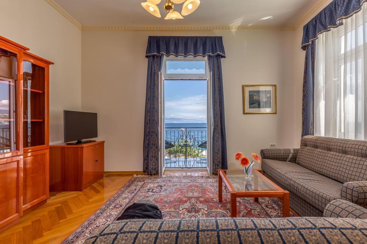 Hotel Galeb Opatija Luaran gambar