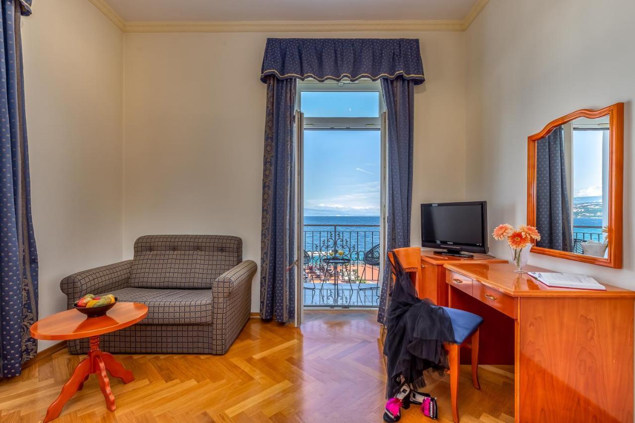 Hotel Galeb Opatija Luaran gambar