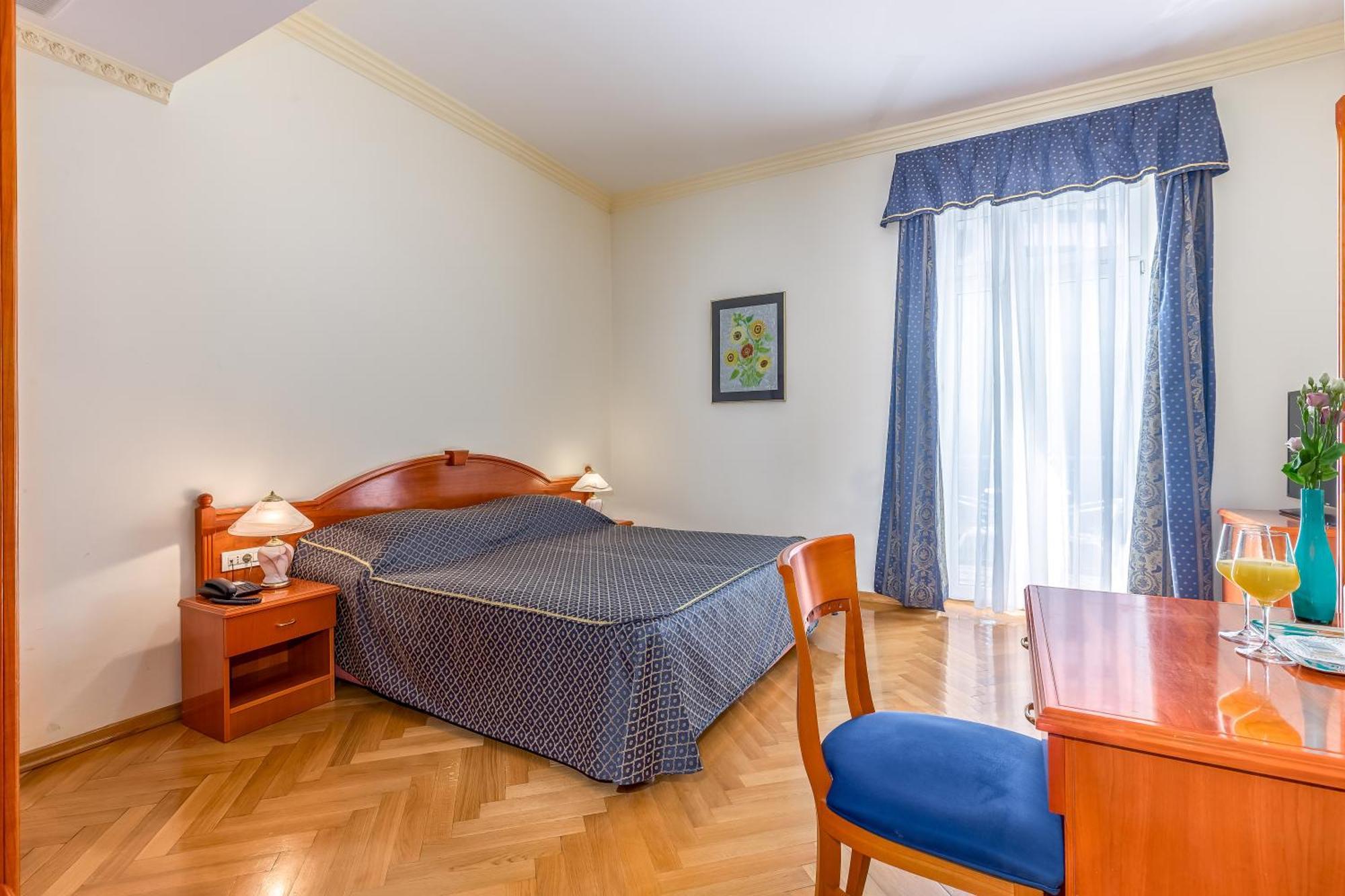 Hotel Galeb Opatija Luaran gambar
