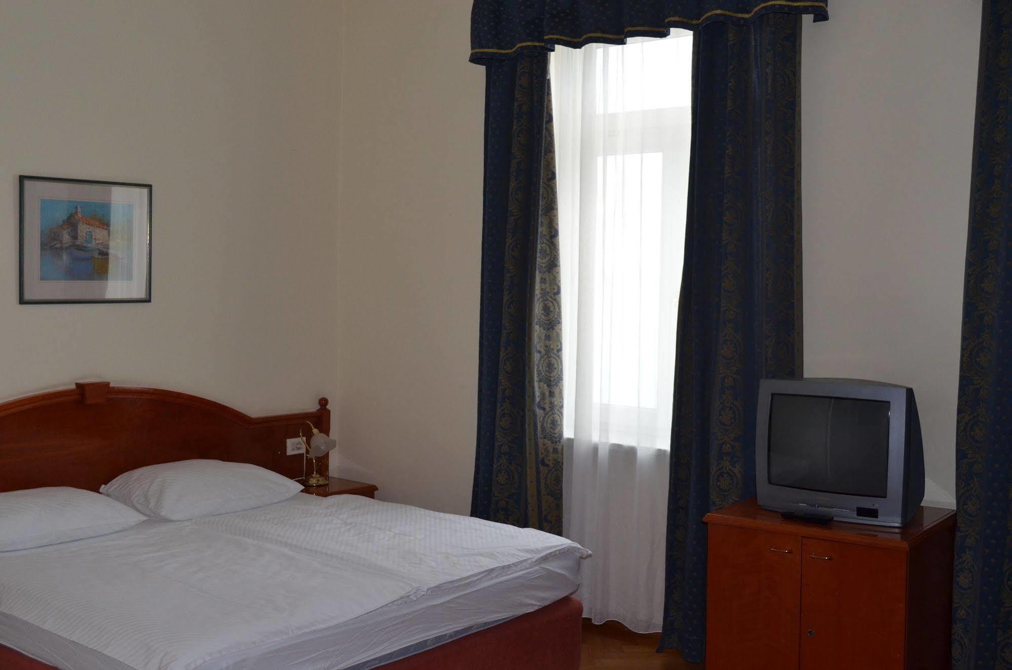 Hotel Galeb Opatija Luaran gambar