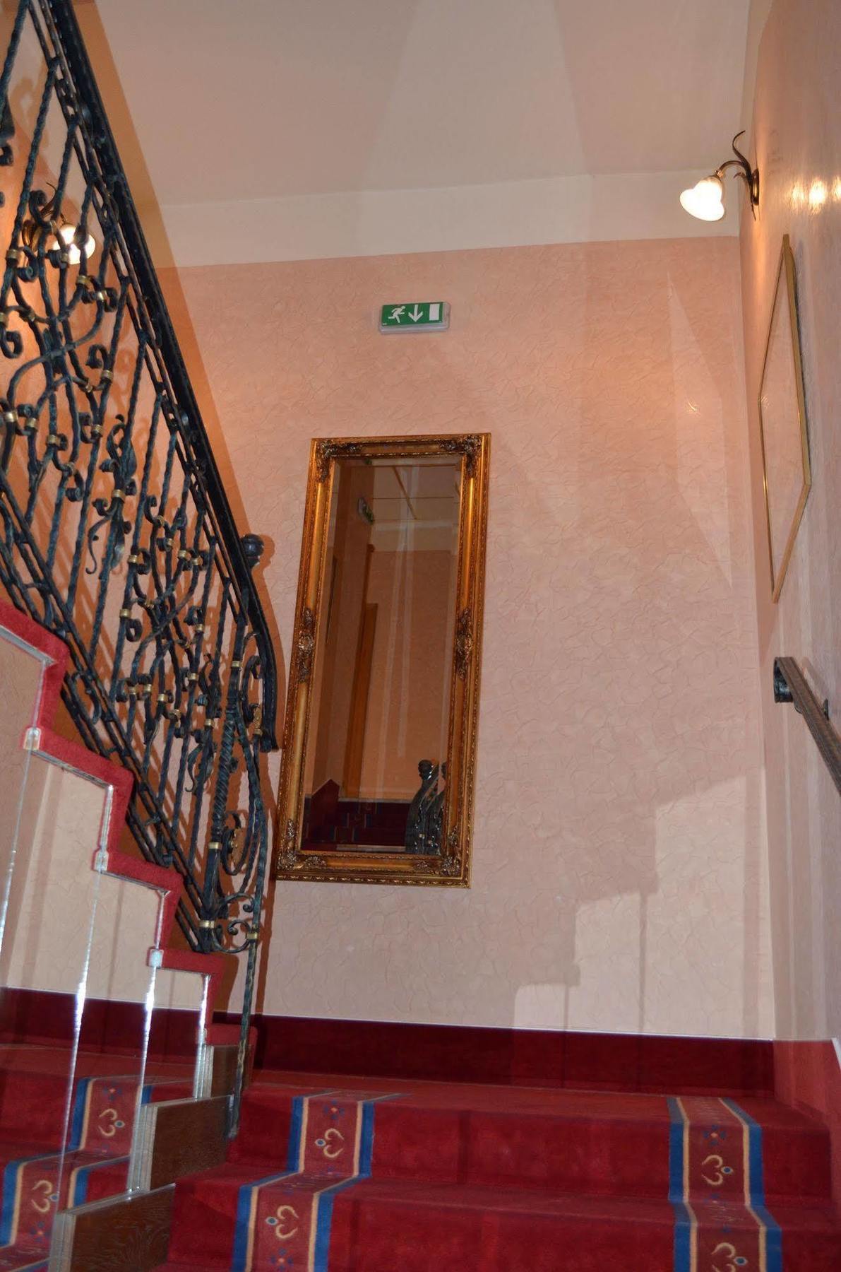 Hotel Galeb Opatija Luaran gambar