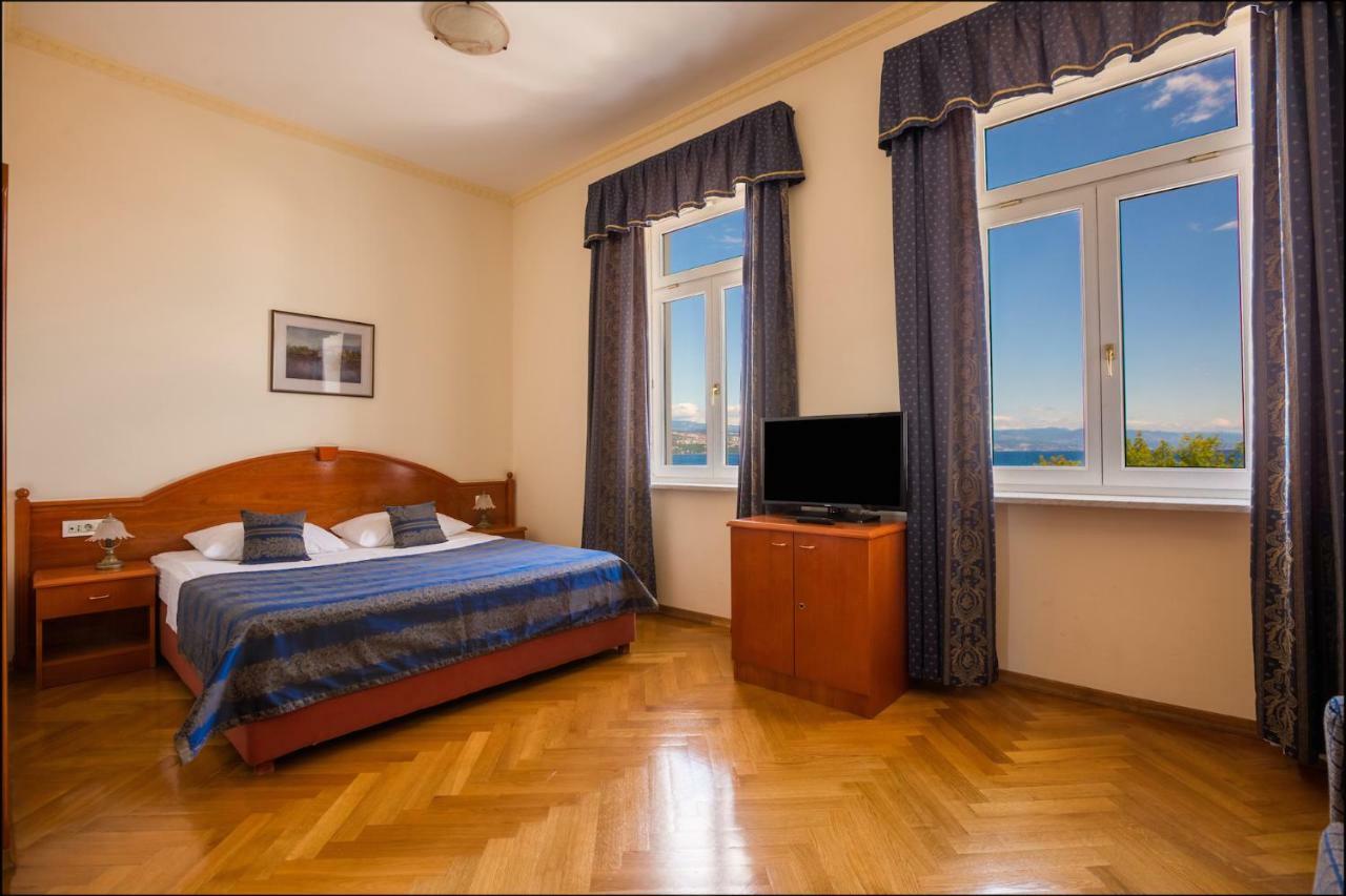 Hotel Galeb Opatija Luaran gambar