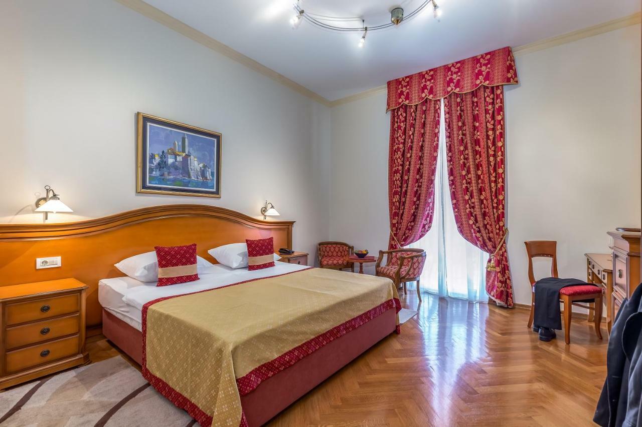 Hotel Galeb Opatija Luaran gambar