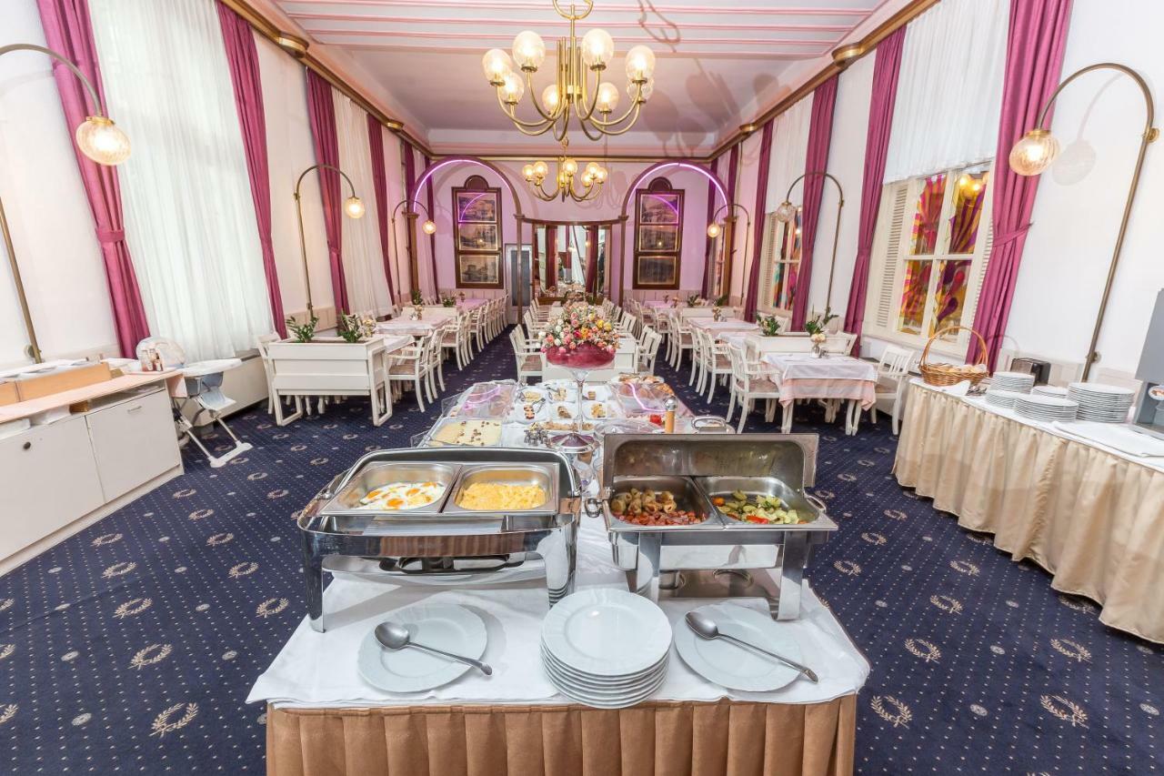 Hotel Galeb Opatija Luaran gambar